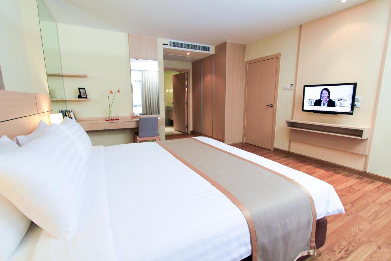 Petals Inn Bangkok Extérieur photo