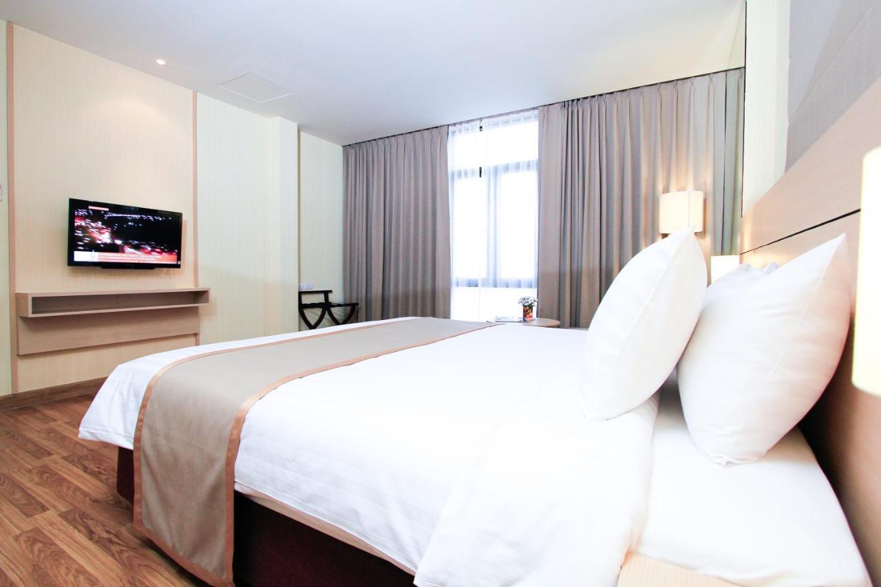 Petals Inn Bangkok Extérieur photo