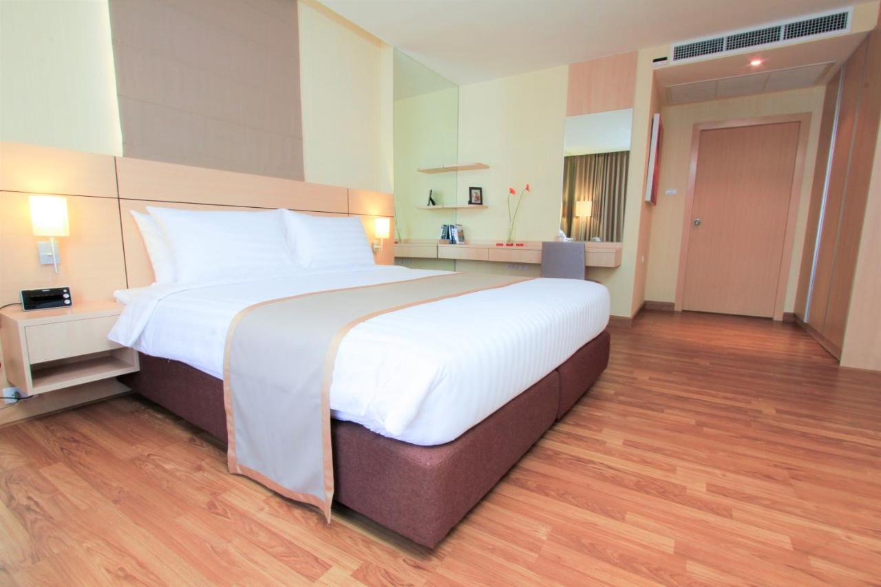 Petals Inn Bangkok Extérieur photo
